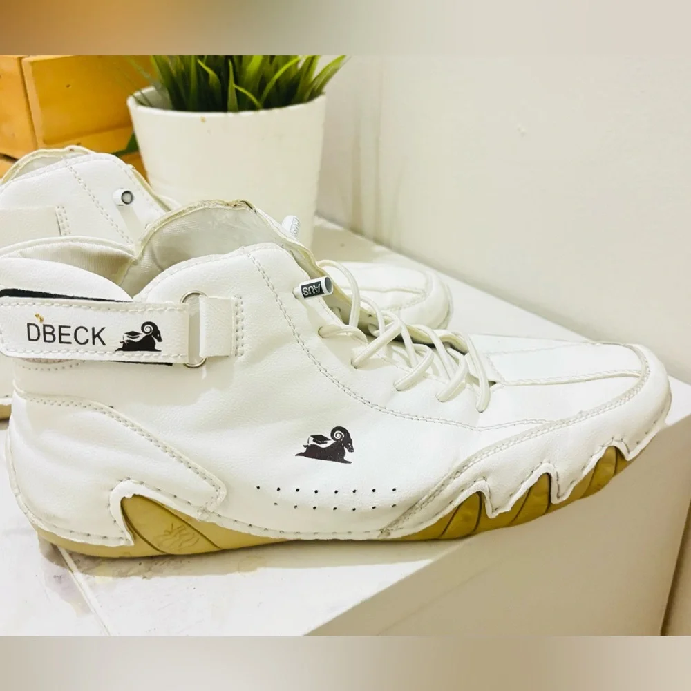 Men’s DBECK White Shoes size 43 (European)